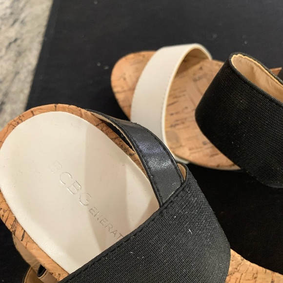 BCBG generation black and creamy white! Cork is for more than wine! 8.5/9sandals - Picture 2 of 4